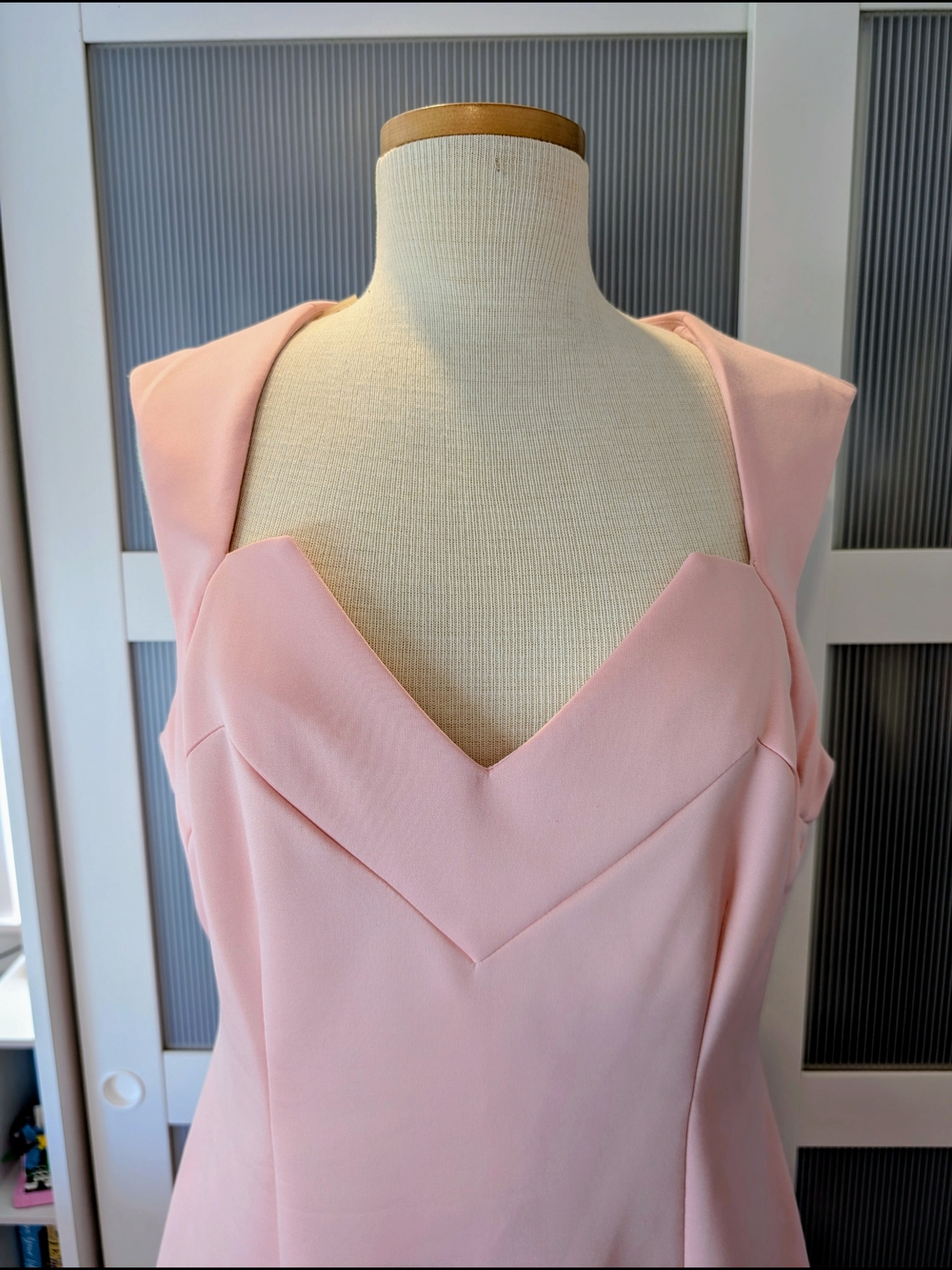 Pink Sleeveless V-Neck Sheath Dress - Picture 3 of 10